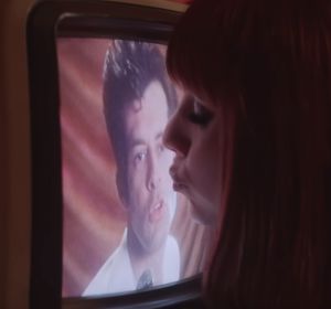 Mark Ronson y Lykke Li en el vídeo de 'Late Night Feelings' Mark Ronson y Lykke Li en el vídeo de 'Late Night Feelings'