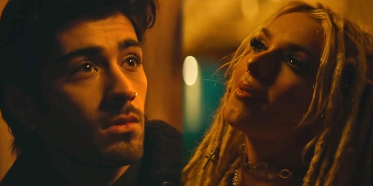 Zayn Malik y Zhavia Ward en el videoclip de 'A Whole New World'