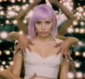 Miley Cyrus en Black Mirror Miley Cyrus en Black Mirror