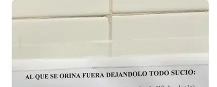 Cartel baño del hospital Cartel baño del hospital