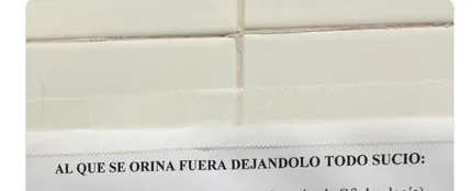 Cartel baño del hospital Cartel baño del hospital