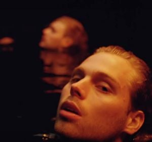 'Easier' de 5 Seconds of Summer 'Easier' de 5 Seconds of Summer