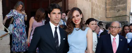 Cayetano Rivera y Eva González en el bautizo de su hijo Cayetano Rivera y Eva González en el bautizo de su hijo