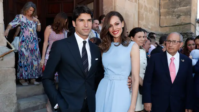 Cayetano Rivera y Eva González en el bautizo de su hijo