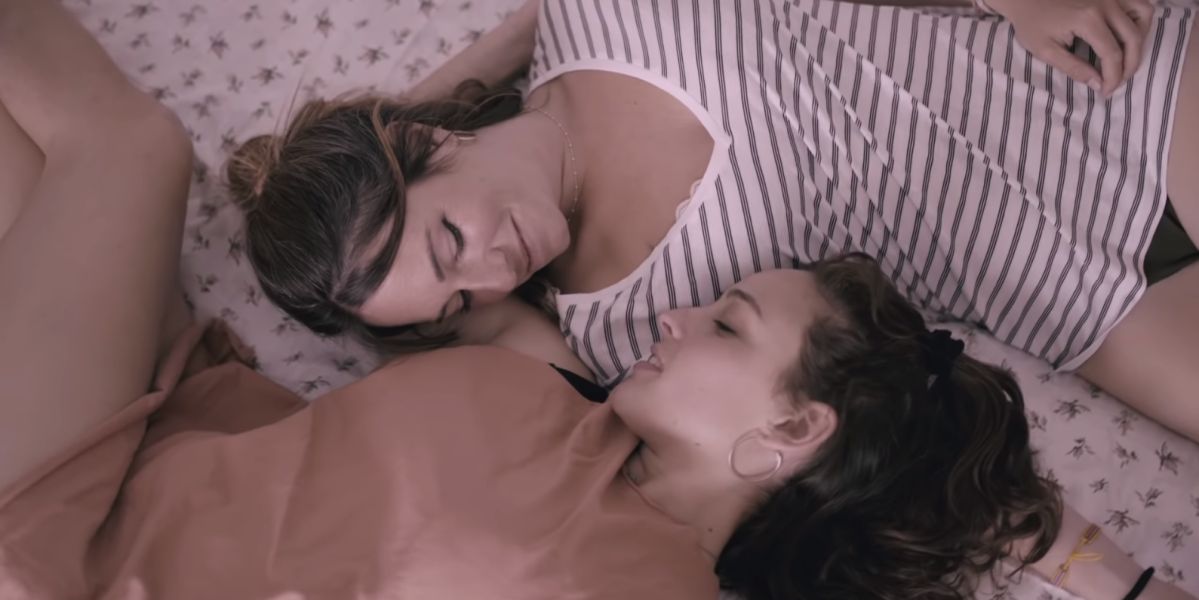 Elefantes versiona 'Mujer contra mujer' de Mecano