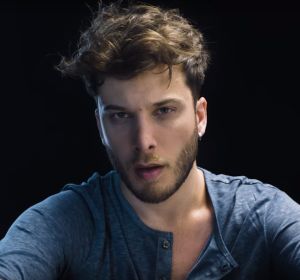 Blas Cantó en el videoclip de 'Hang Ups' con Scott Helman Blas Cantó en el videoclip de 'Hang Ups' con Scott Helman