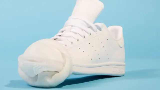 Inventan un condón para proteger tus zapatillas favoritas