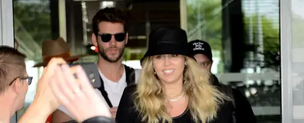 Miley Cyrus y Liam Hemsworth Miley Cyrus y Liam Hemsworth