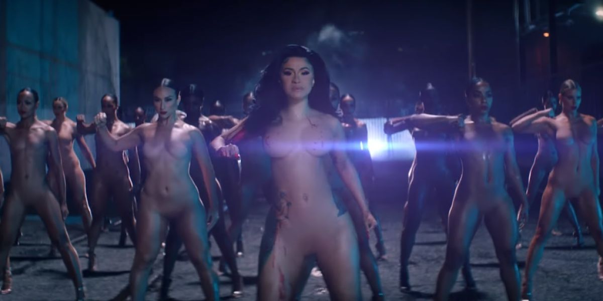 Cardi B en el vídeo de 'Press'