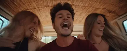 Miki Núñez en el vídeo de 'Celébrate' Miki Núñez en el vídeo de 'Celébrate'