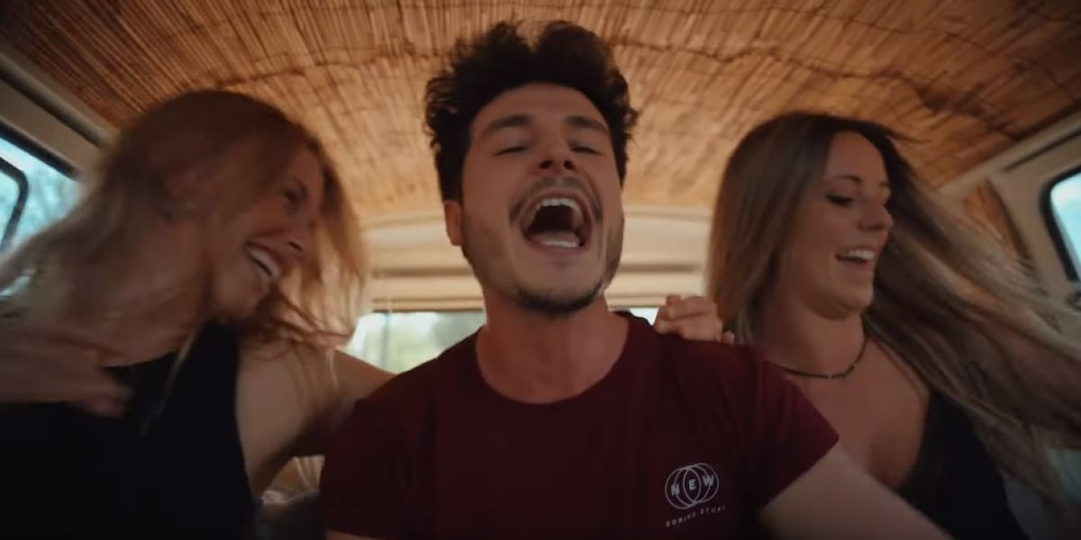 Miki Núñez en el vídeo de 'Celébrate'