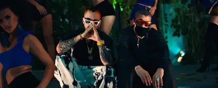 J Balvin y Bad Bunny en el videoclip de 'Qué pretendes' J Balvin y Bad Bunny en el videoclip de 'Qué pretendes'