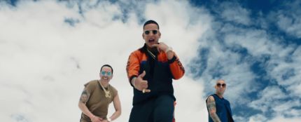 Daddy Yankee y Wisin y Yandel en el videoclip de &#39;Si Supieras&#39;