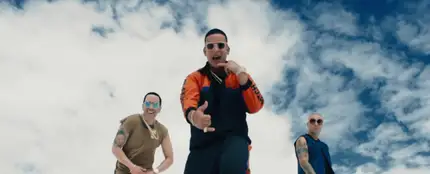 Daddy Yankee y Wisin y Yandel en el videoclip de 'Si Supieras' Daddy Yankee y Wisin y Yandel en el videoclip de 'Si Supieras'
