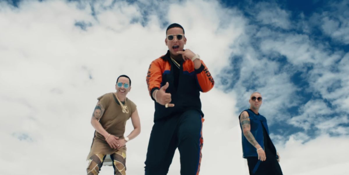Daddy Yankee y Wisin y Yandel en el videoclip de 'Si Supieras'
