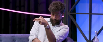 Esteban Navarro: "Mi padre era el Hitler de los ancianos" Esteban Navarro: "Mi padre era el Hitler de los ancianos"