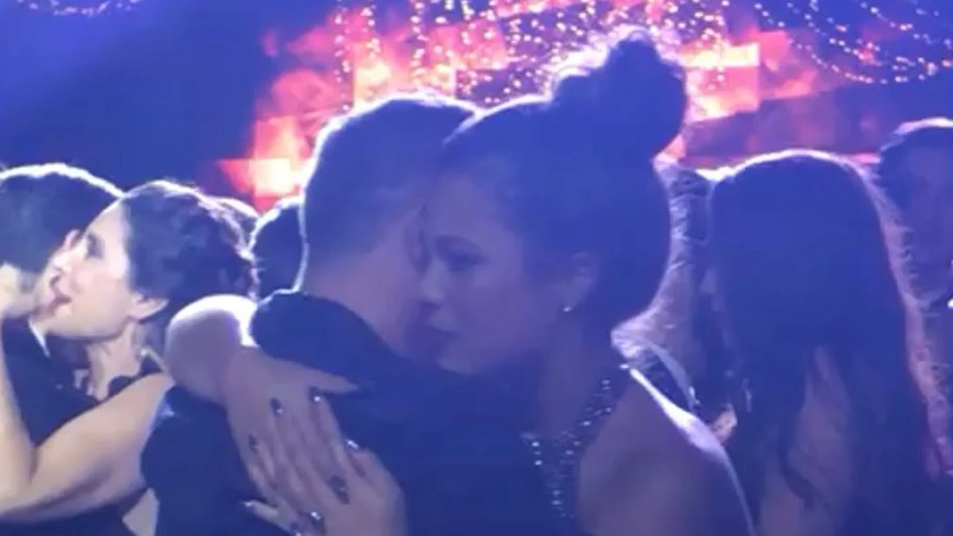 Alejandro Sanz bailando con su hija Manuela Alejandro Sanz bailando con su hija Manuela