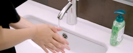 Jabón o gel desinfectante: ¿qué es mejor para lavarse las manos? Jabón o gel desinfectante: ¿qué es mejor para lavarse las manos?