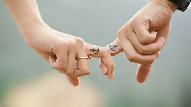 Pareja de jóvenes