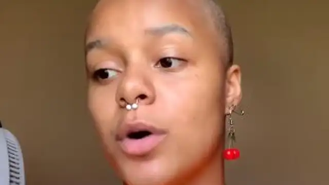 Lori Faith se queda sin pelo