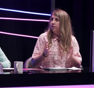 Flooxer | Problemas del primer mundo - Carolina Iglesias: "Estoy deseando que coincidas con Cristina Pedroche" Flooxer | Problemas del primer mundo - Carolina Iglesias: "Estoy deseando que coincidas con Cristina Pedroche"