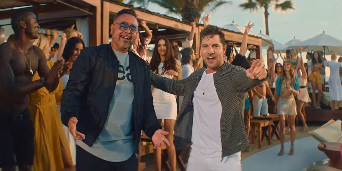 Juan Magán y David Bisbal en el vídeo de 'Bésame'