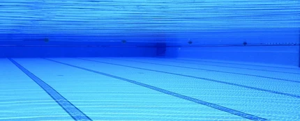 Imagen de archivo de una piscina Imagen de archivo de una piscina