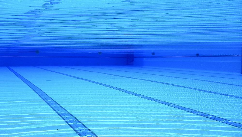 Imagen de archivo de una piscina