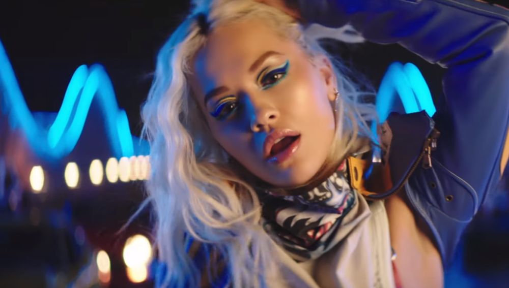 Rita Ora en el videoclip de 'New Look'