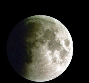 Como ver el eclipse lunar parcial Como ver el eclipse lunar parcial
