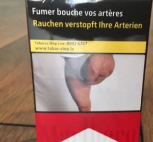 Caja de tabaco con la foto objeto de controversia Caja de tabaco con la foto objeto de controversia