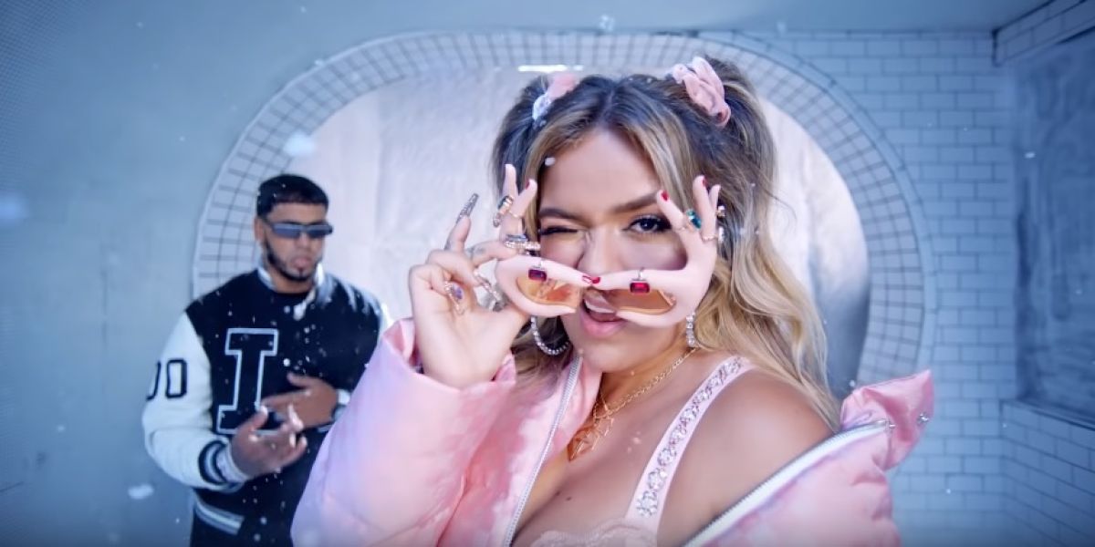Karol G en el vídeo de 'China'