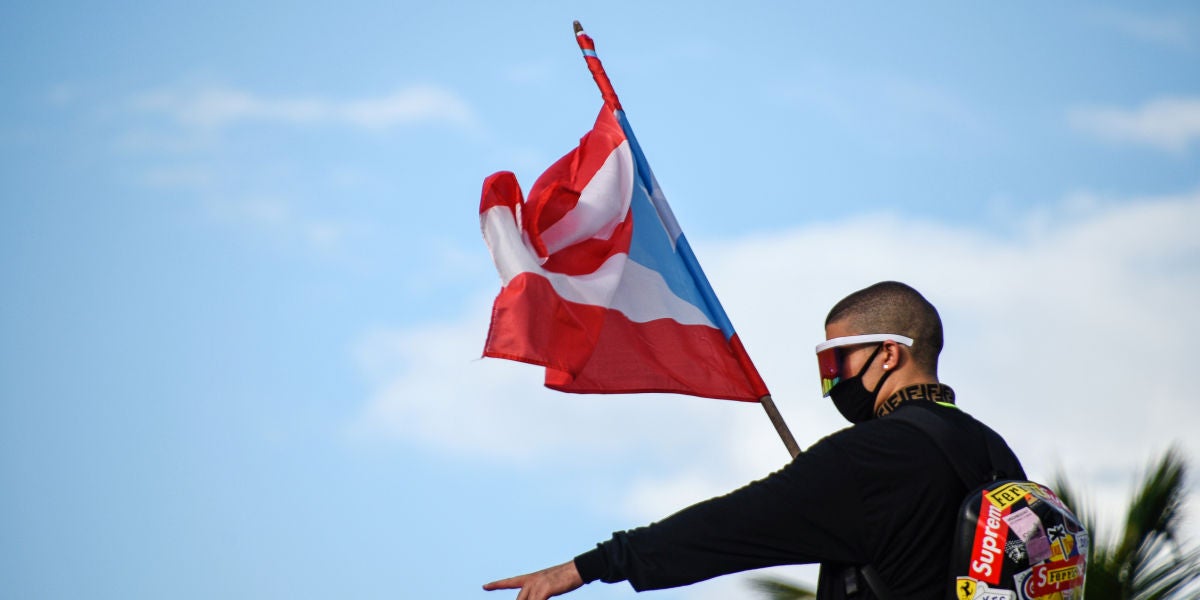 Bad Bunny hará un parón en su carrera para apoyar a su país