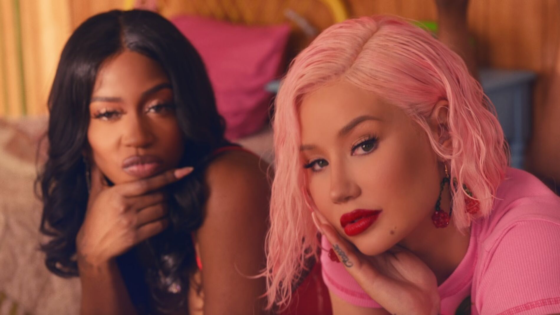 Iggy Azalea y Kash Doll amigas de instituto en el video de F ck It Up Europa FM