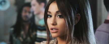 Ariana Grande en el videoclip de 'boyfriend'