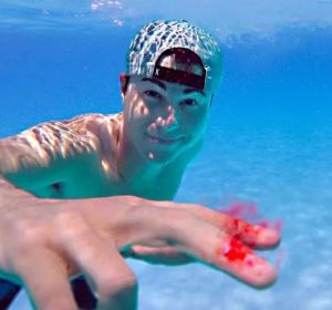 La prueba de un youtuber con tiburones La prueba de un youtuber con tiburones