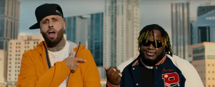 Nicky Jam y Sech en el videoclip de 'Atrévete' Nicky Jam y Sech en el videoclip de 'Atrévete'