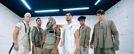 Abraham Mateo y CNCO en 'Me vuelves loco' Abraham Mateo y CNCO en 'Me vuelves loco'