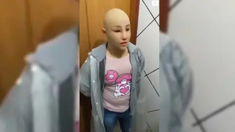 Preso brasileño disfrazado de su hija Preso brasileño disfrazado de su hija