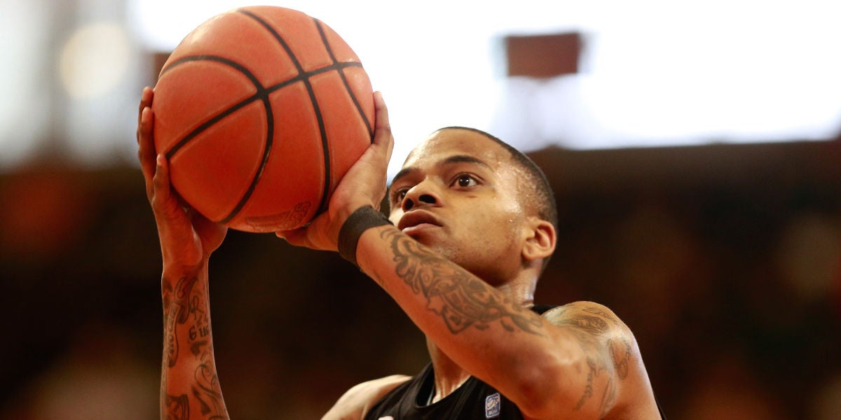 DJ Cooper, durante un partido