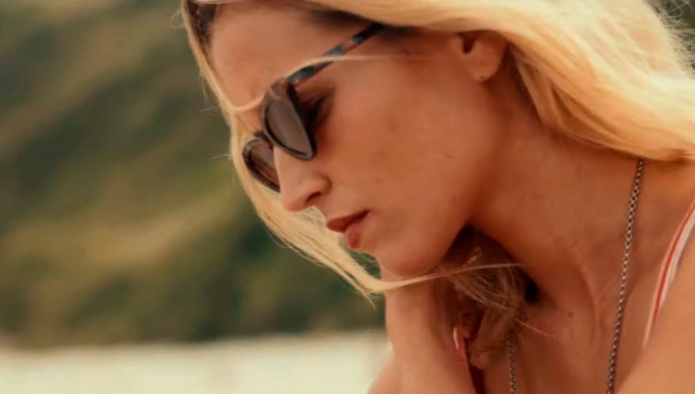 Ana Fernández en su videoclip 'No quiero estar contigo'
