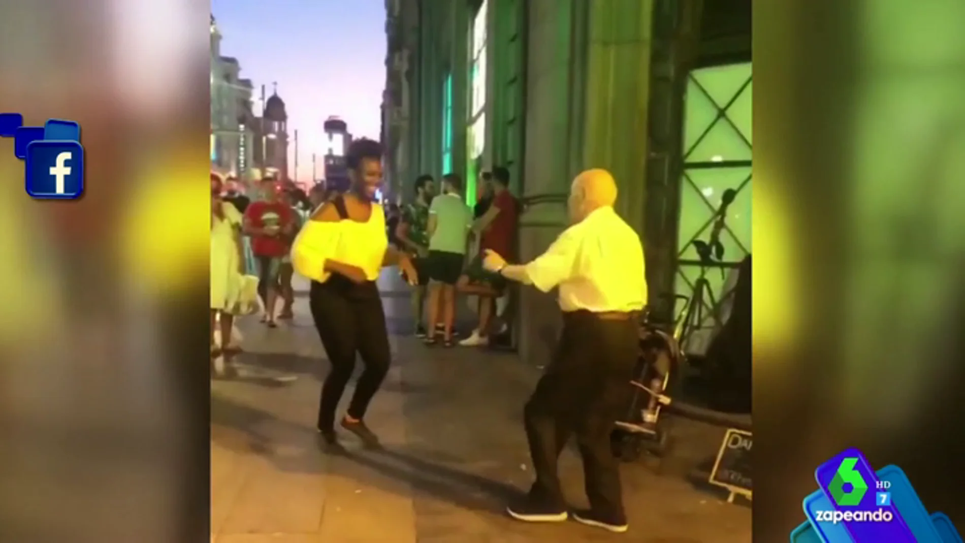 El vídeo de un anciano bailando como un quinceañero en la calle El vídeo de un anciano bailando como un quinceañero en la calle