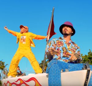 Bad Bunny y J Balvin en el vídeo de 'Yo le llego' Bad Bunny y J Balvin en el vídeo de 'Yo le llego'
