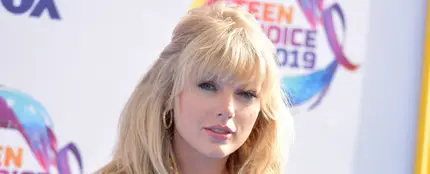 La extraña cara de Taylor Swift en los Teen Choice Awards 2019 La extraña cara de Taylor Swift en los Teen Choice Awards 2019