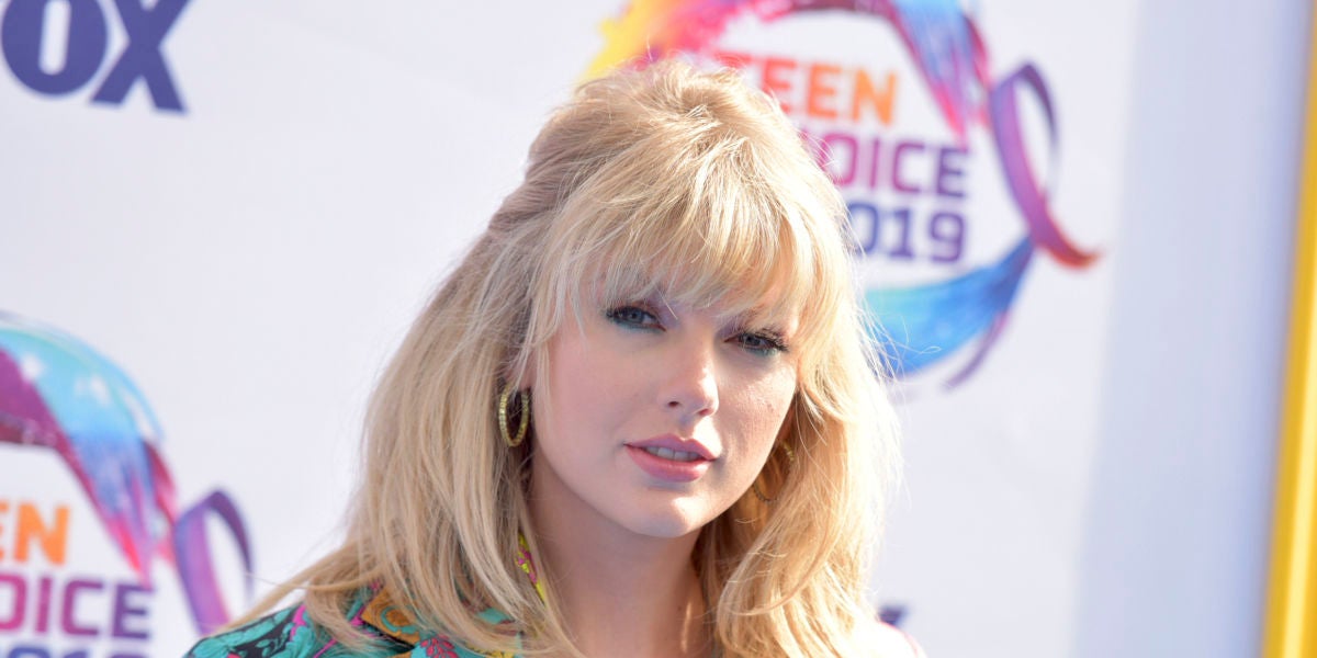 La extraña cara de Taylor Swift en los Teen Choice Awards 2019