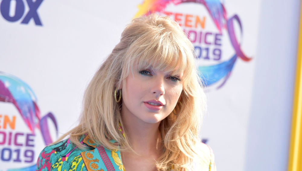La extraña cara de Taylor Swift en los Teen Choice Awards 2019