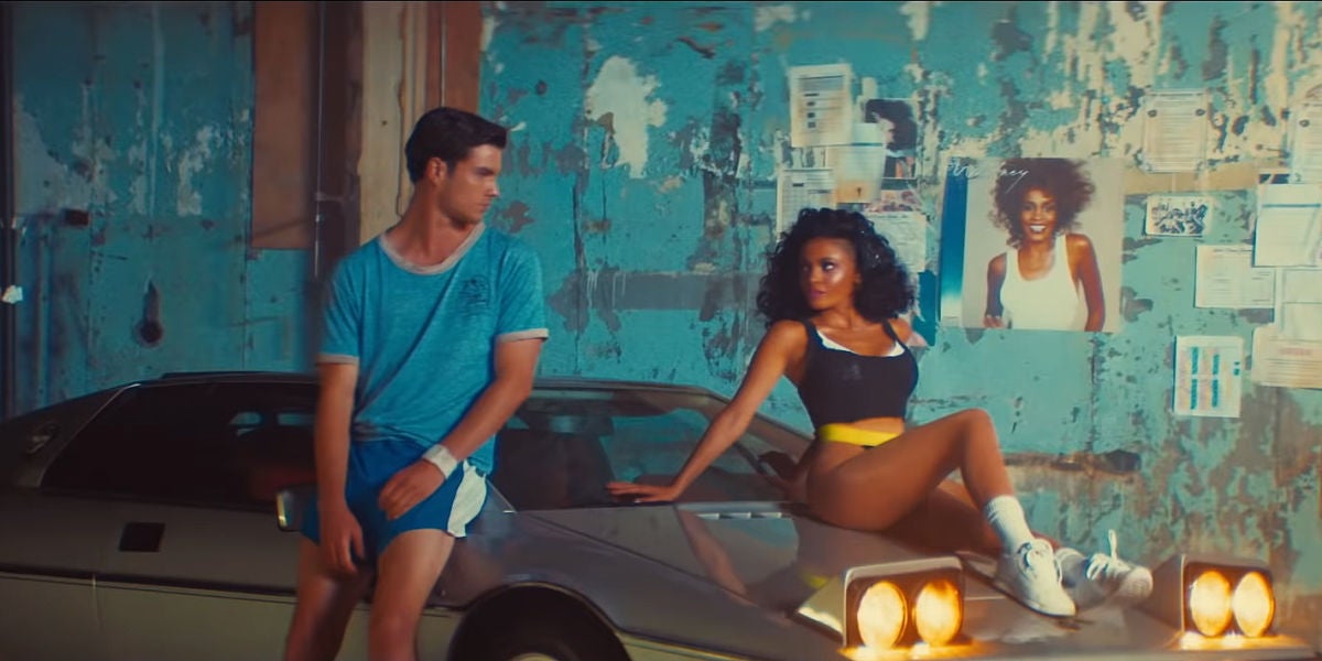 Una pareja de bailarines en el vídeo de 'Higher love' de Kygo y Whitney Houston