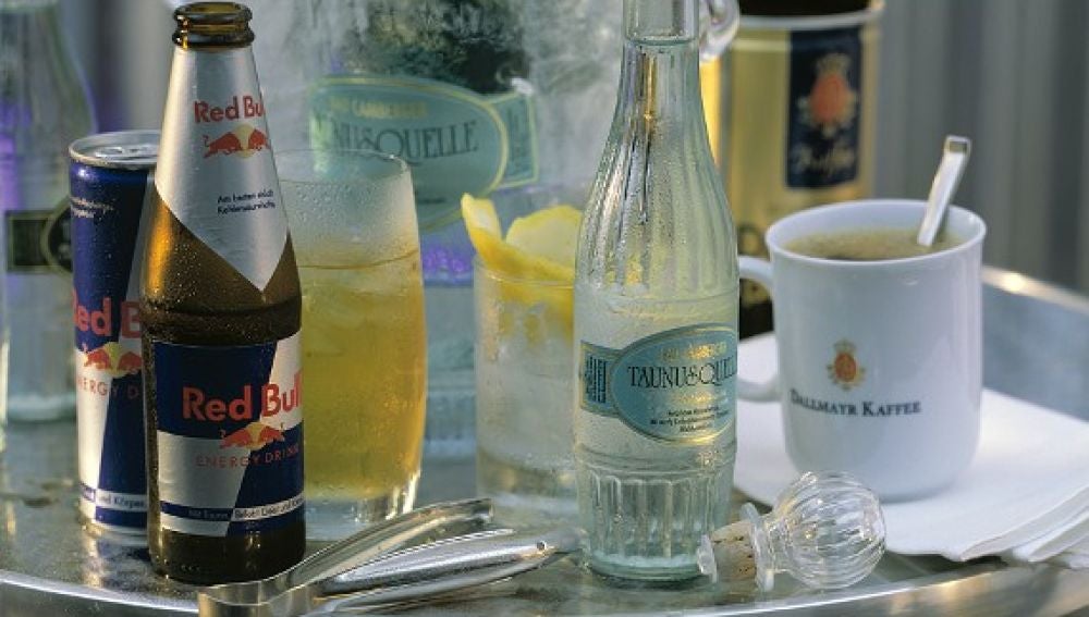 Red Bull tendrá que indemnizar a los clientes que creyeron que loa bebida "daba alas"