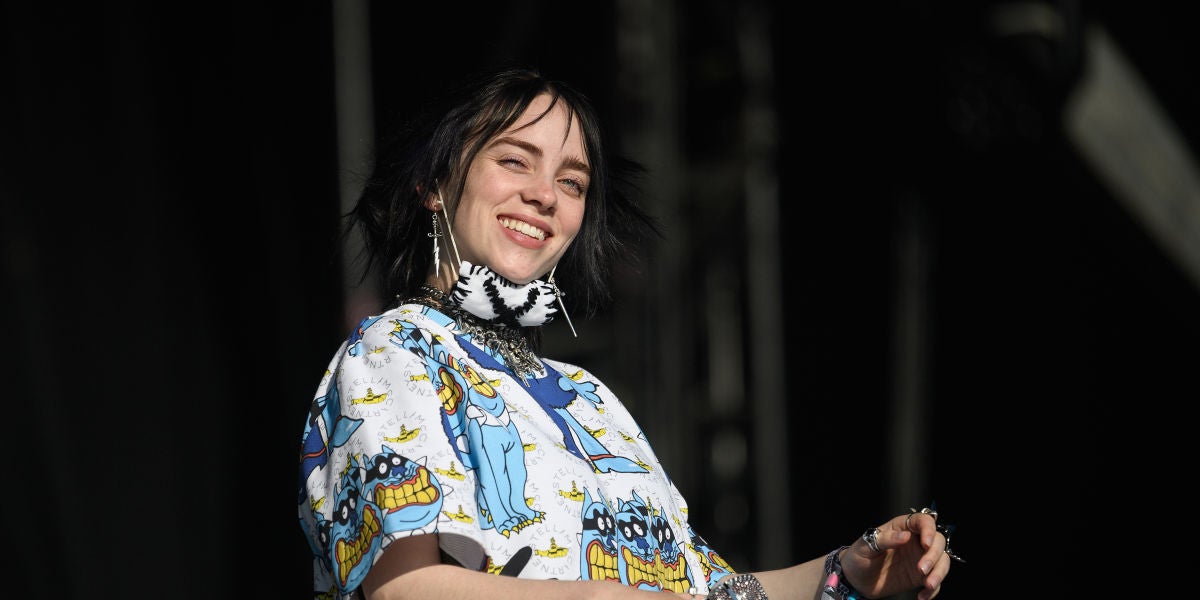 Billie Eilish durante un concierto