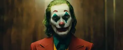 El actor Joaquin Phoenix, en un fotograma de la película 'Joker' El actor Joaquin Phoenix, en un fotograma de la película 'Joker'